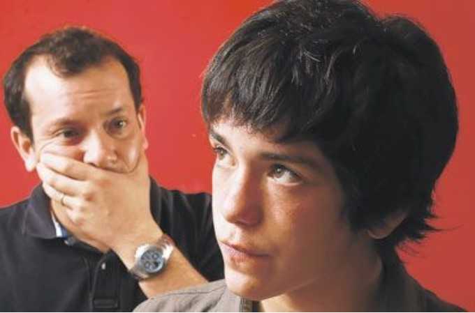 Ανέκδοτο: Ανήσυχος ο πατέρας τηλεφωνεί