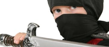 Ανεκδοτάρα με θρυλικό Τοτό: Πηγαίνει ο Τοτός στο ζαχαροπλαστείο ντυμένος Νίντζα