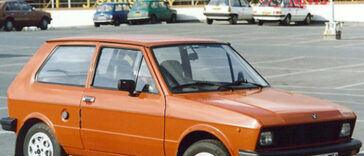 Ανέκδοτο έπος: Zastava εμβολίζει Ferrari, κατεβαίνει κάτω ο οδηγός της φεράρι και… Τρελό γέλιο